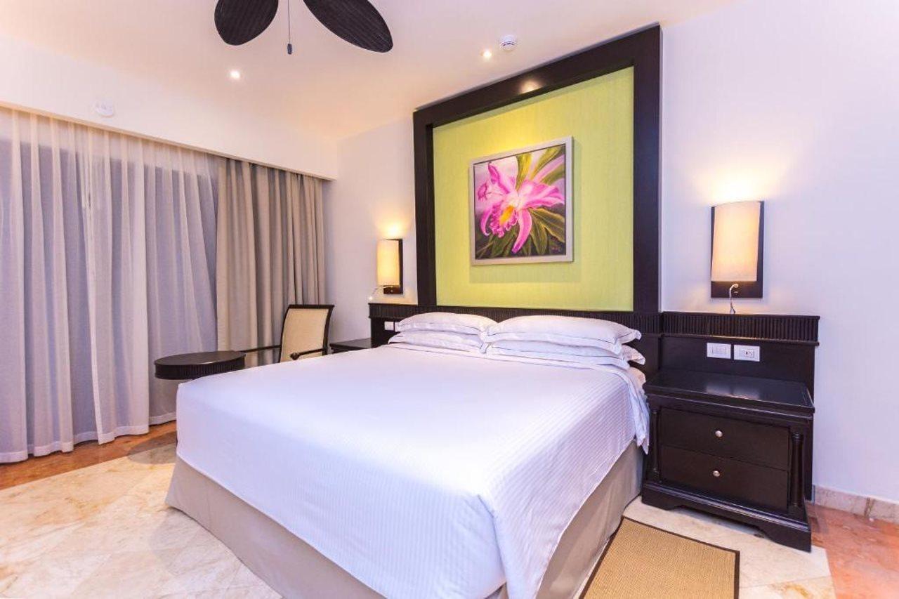 Occidental At Xcaret Destination Hotel Playa del Carmen Bagian luar foto A bedroom at the hotel