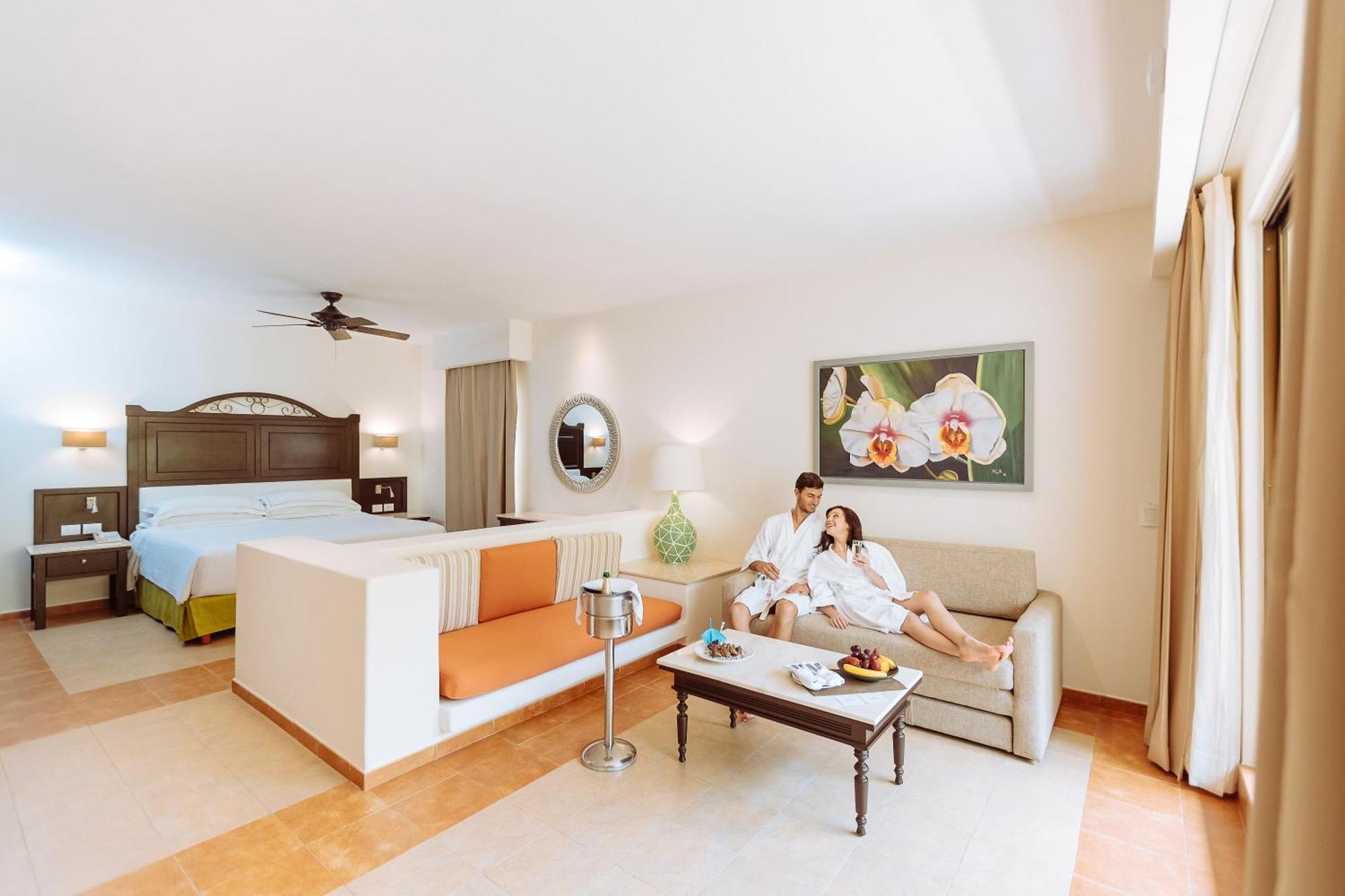 Occidental At Xcaret Destination Hotel Playa del Carmen Bagian luar foto A room at the Iberostar Grand Hotel at Playa del Inglés, Gran Canaria