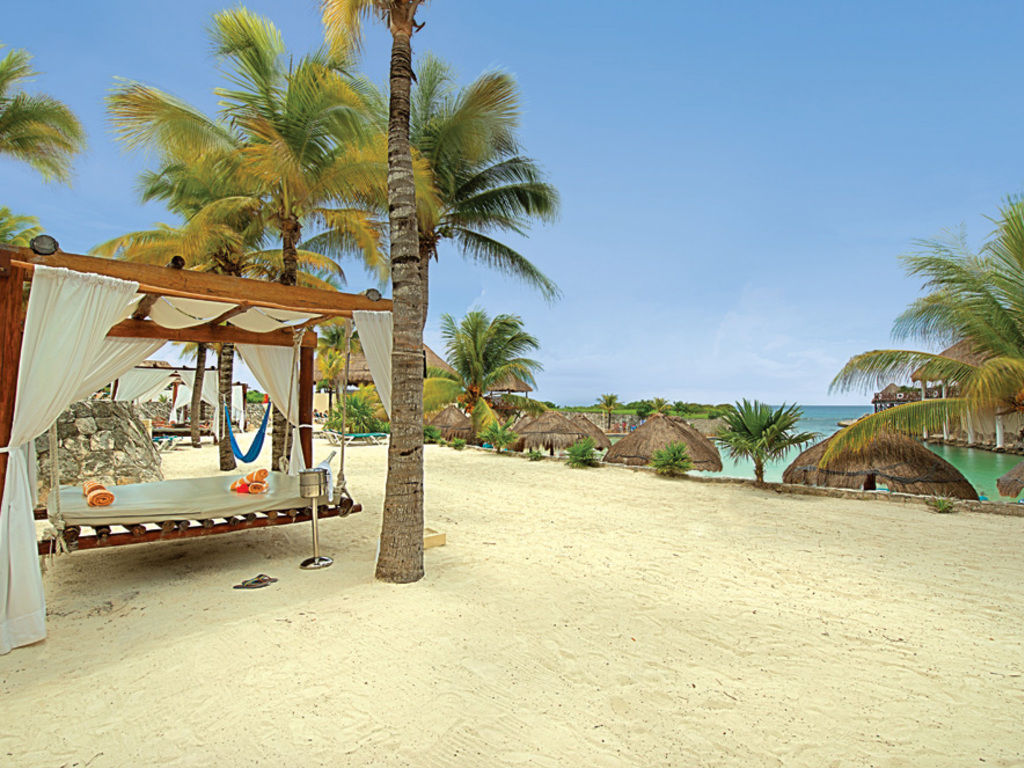 Occidental At Xcaret Destination Hotel Playa del Carmen Bagian luar foto Beach at the Grand Palladium Resort & Spa